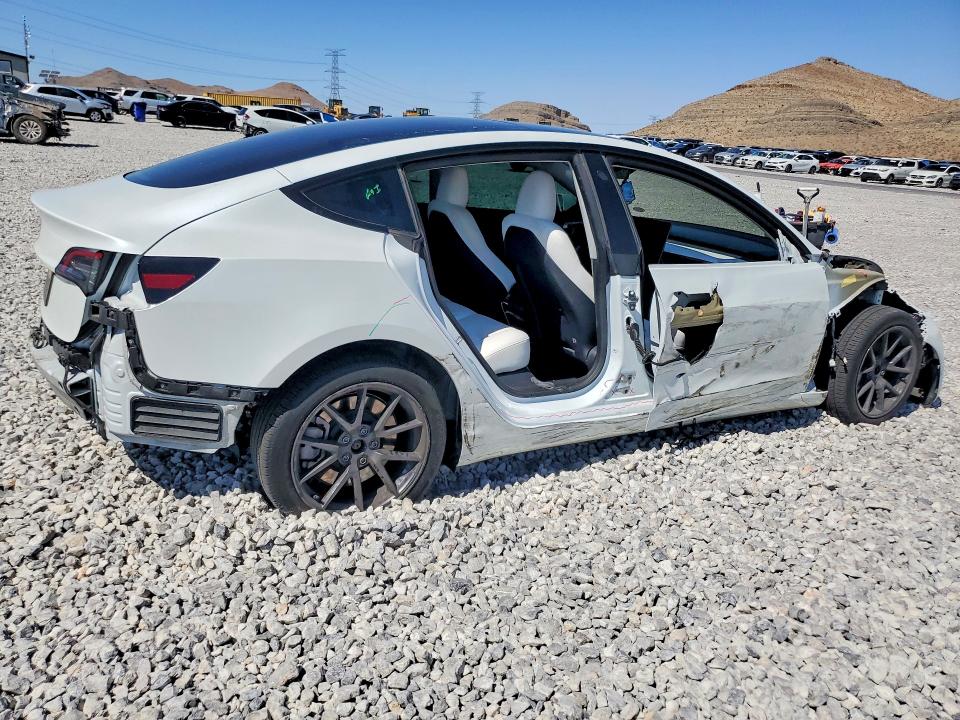 Продаж на аукціоні авто 2023 Tesla Model 3, vin: 5YJ3E1EA2PF586718, номер лоту: 57593816