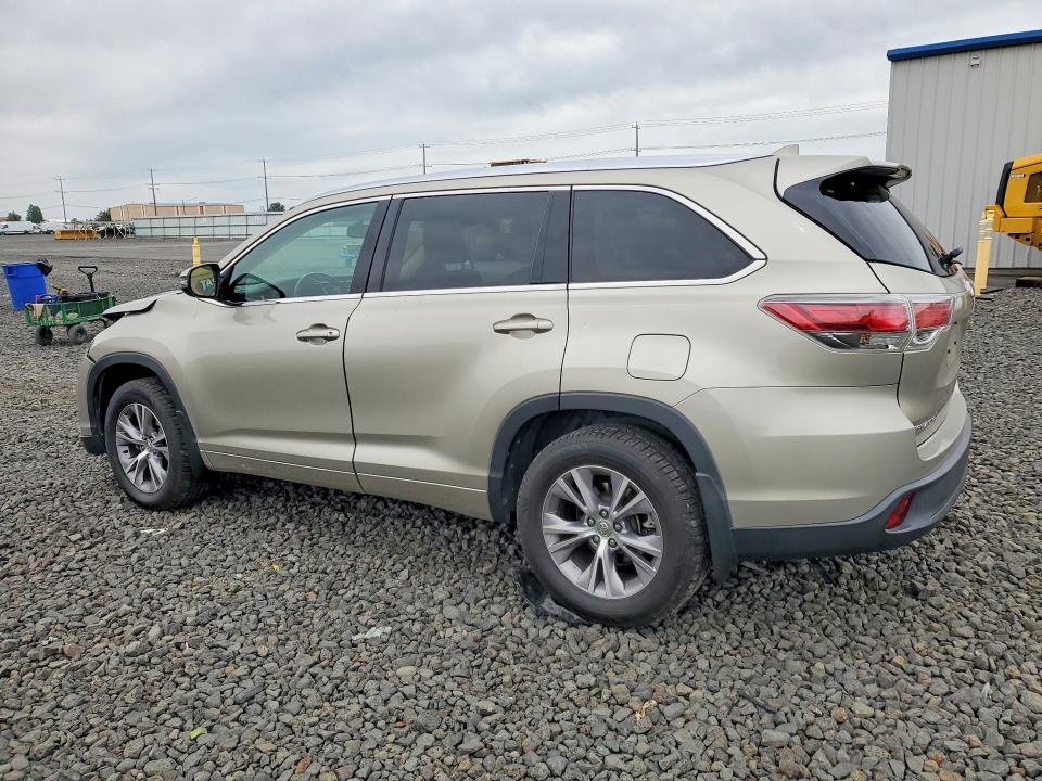 55936556 :رقم المزاد ، 5TDJKRFH0FS083130 vin ، 2015 Toyota Highlander مزاد بيع