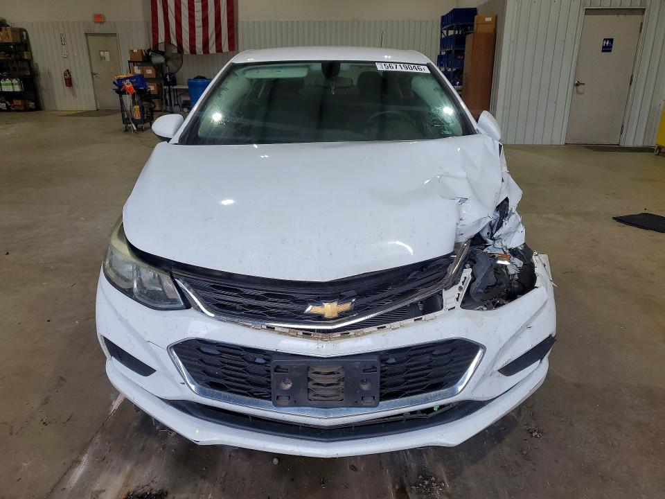 56719046 :رقم المزاد ، 1G1BC5SM8J7211638 vin ، 2018 Chevrolet Cruze مزاد بيع