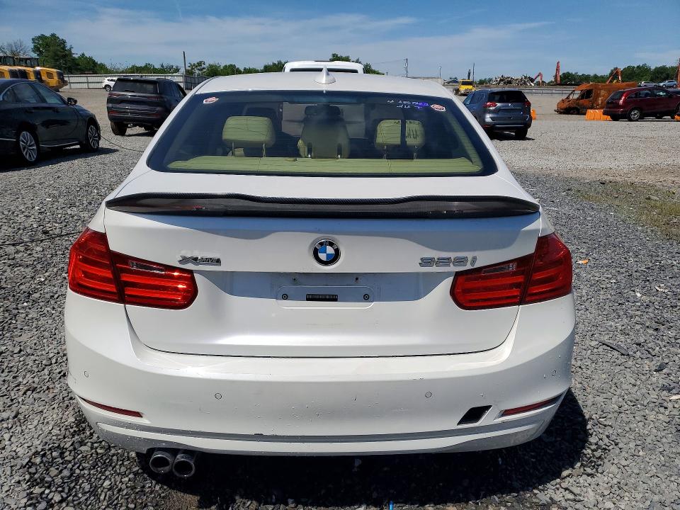 56424436 :رقم المزاد ، WBA3B3G50FNR87041 vin ، 2015 Bmw 328 مزاد بيع