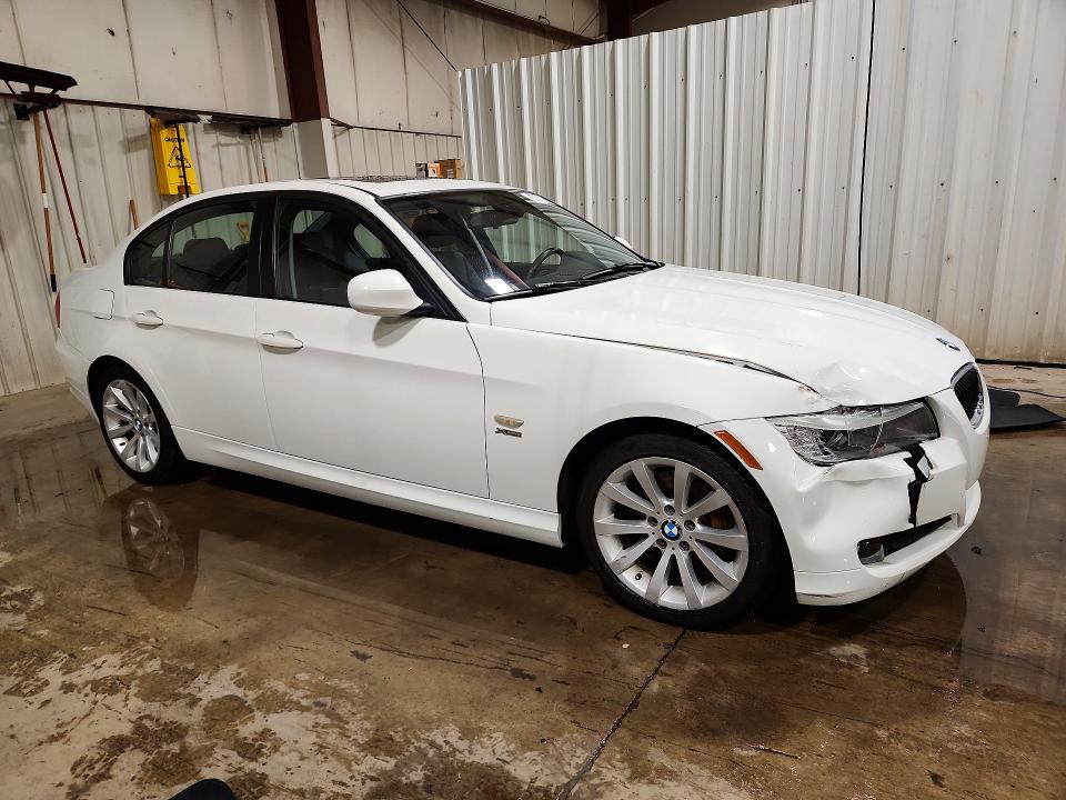 57712866 :رقم المزاد ، WBAPK5G51BNN31718 vin ، 2011 Bmw 328 مزاد بيع