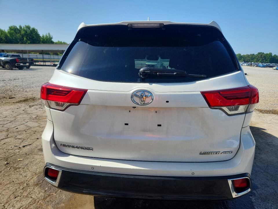 2017 Toyota Highlander მანქანა იყიდება აუქციონზე, vin: 5TDDZRFH3HS456141, აუქციონის ნომერი: 58456376