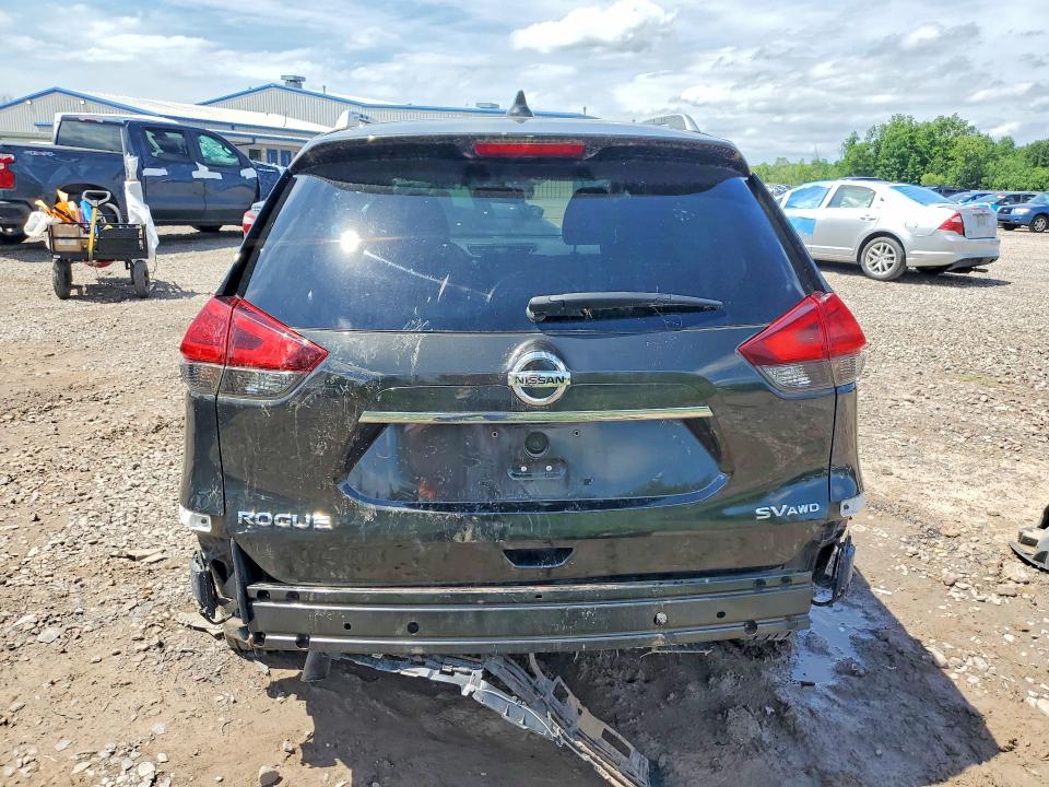 57318436 :رقم المزاد ، KNMAT2MV4HP504874 vin ، 2017 Nissan Rogue مزاد بيع