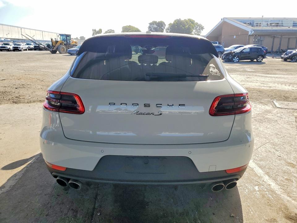 55912636 :رقم المزاد ، WP1AB2A51FLB58146 vin ، 2015 Porsche Macan مزاد بيع