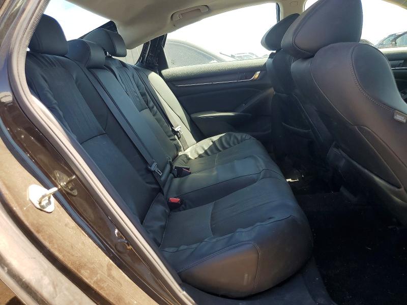 Продажа на аукционе авто 2018 Honda Accord, vin: 1HGCV1F51JA117560, номер лота: 57195476