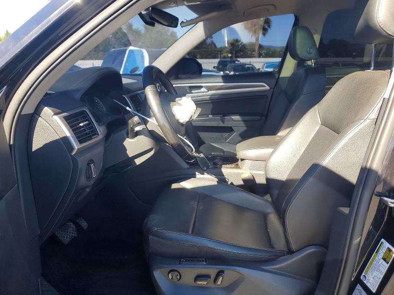56986976 :رقم المزاد ، 1V2MR2CA9JC589491 vin ، 2018 Volkswagen Atlas مزاد بيع