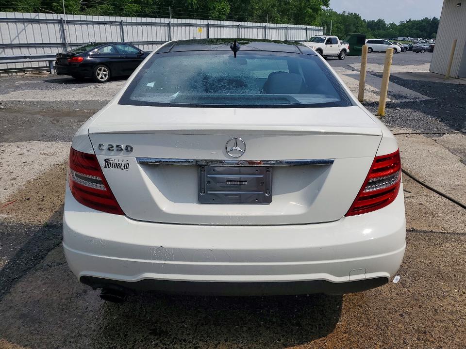 57217576 :رقم المزاد ، WDDGJ4HB4CF856501 vin ، 2012 Mercedes-benz C مزاد بيع