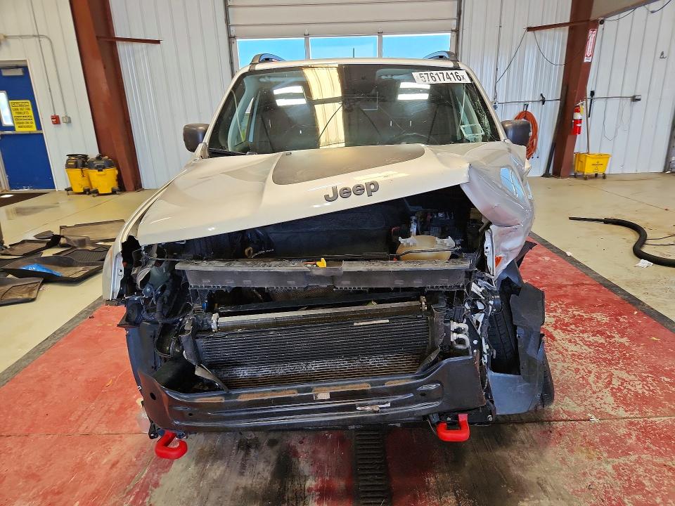 57617416 :رقم المزاد ، ZACCJBCBXJPJ01123 vin ، 2018 Jeep Renegade مزاد بيع