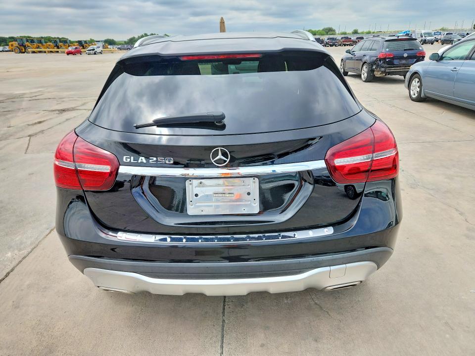 57629766 :رقم المزاد ، WDCTG4EB8LU023169 vin ، 2020 Mercedes-benz Gla مزاد بيع