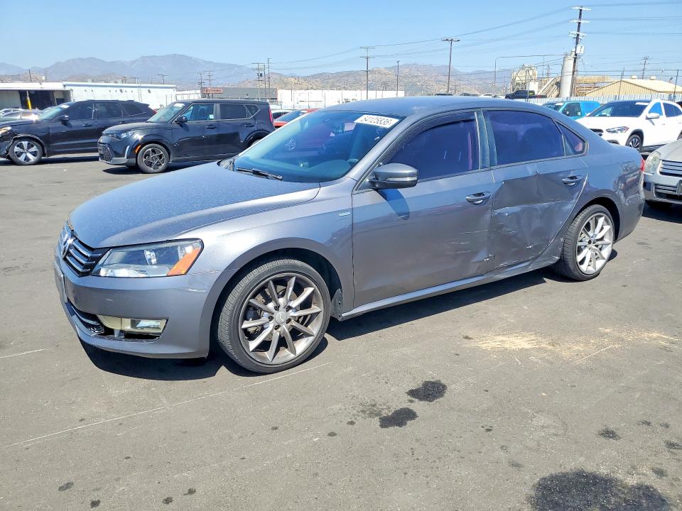 2015 Volkswagen Passat მანქანა იყიდება აუქციონზე, vin: 1VWAT7A34FC045914, აუქციონის ნომერი: 54125836