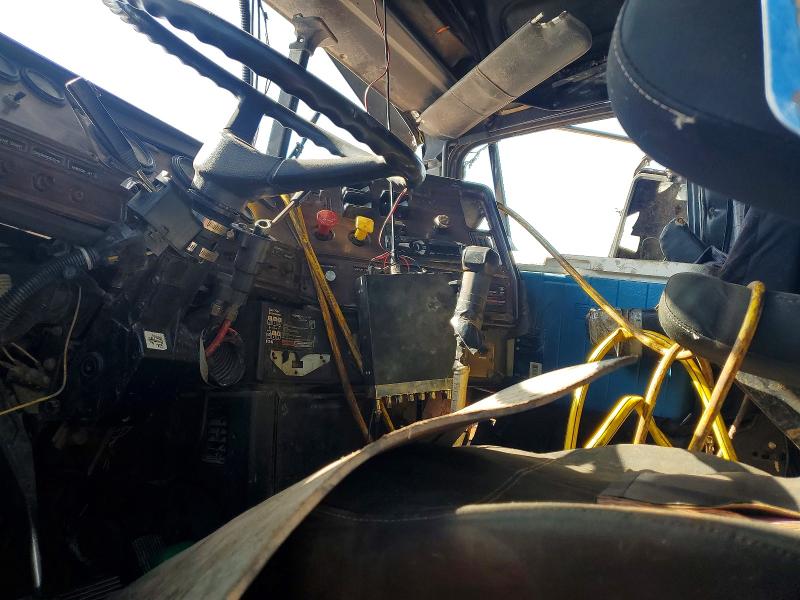 58379606 :رقم المزاد ، 1FUYDZYB4SH587978 vin ، 1995 Freightliner Fld120 مزاد بيع