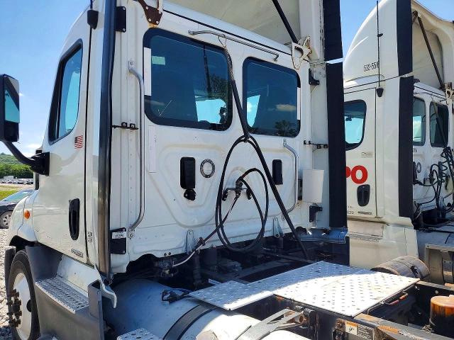 Продаж на аукціоні авто 2017 Freightliner Cascadia 113, vin: 3AKBGADV0HSJD0640, номер лоту: 54438076