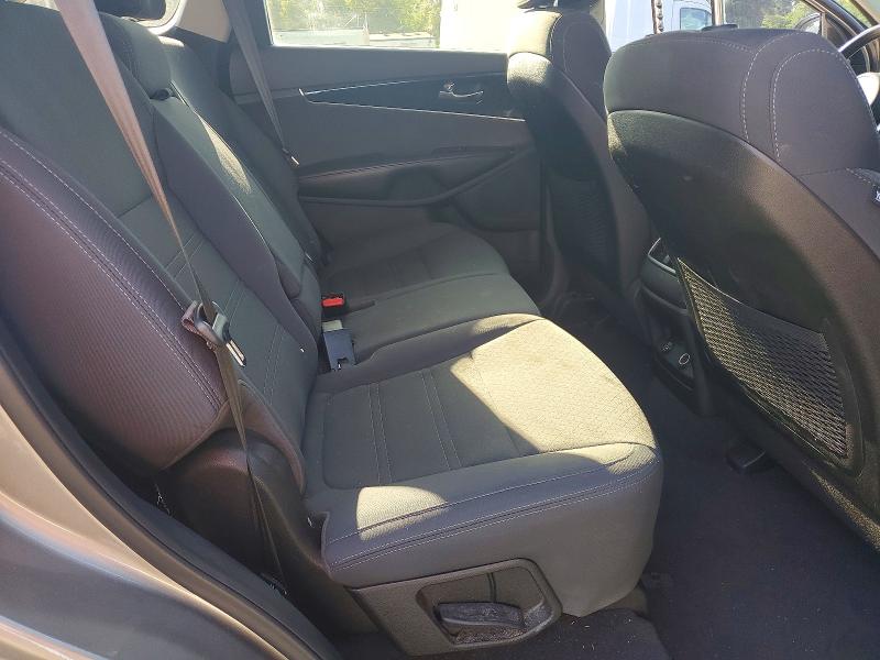 56967906 :رقم المزاد ، 5XYPG4A30GG133064 vin ، 2016 Kia Sorento مزاد بيع
