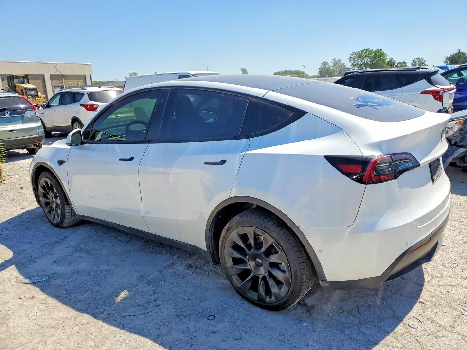 Auction sale of the 2022 Tesla Model Y, vin: 7SAYGDEE2NF413284, lot number: 58672286