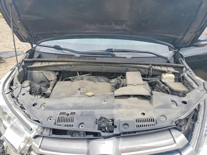 56349756 :رقم المزاد ، 5TDJZRFH1HS460322 vin ، 2017 Toyota Highlander مزاد بيع