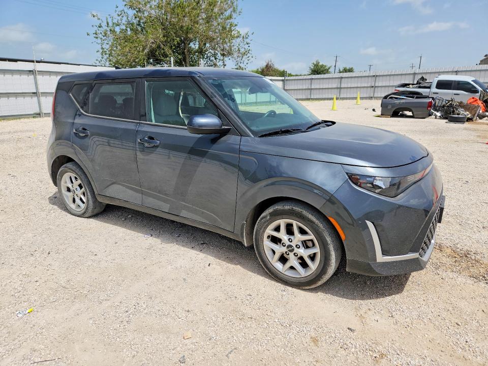 85623155 :رقم المزاد ، KNDJ23AU5P7195600 vin ، 2023 Kia Soul مزاد بيع