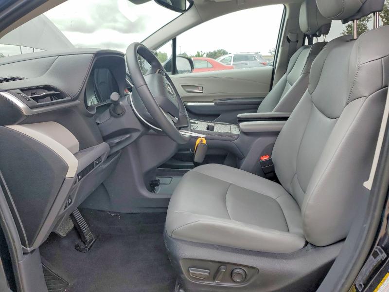 Продажа на аукционе авто 2024 Toyota Sienna, vin: 5TDYRKEC7RS214727, номер лота: 58258266