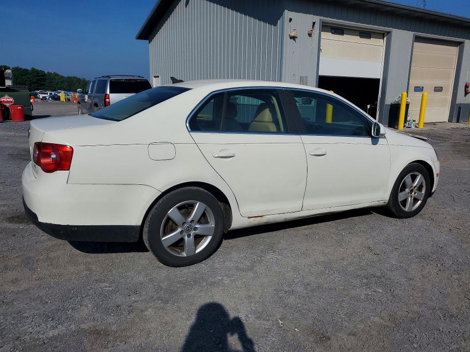 58197636 :رقم المزاد ، 3VWRM71K28M107299 vin ، 2008 Volkswagen Jetta مزاد بيع