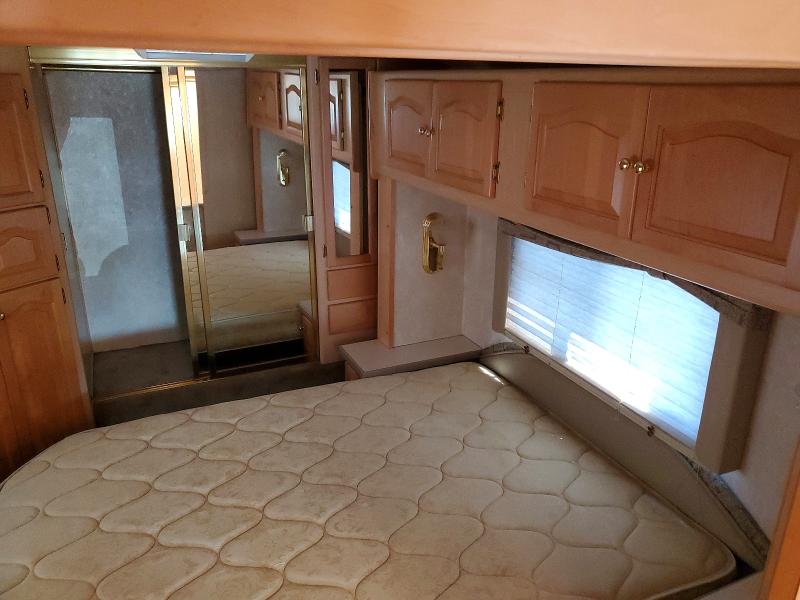 Продаж на аукціоні авто 2002 Frht Recreational Vehicle (rv), vin: 4UZAAHAK42CK21629, номер лоту: 56338866