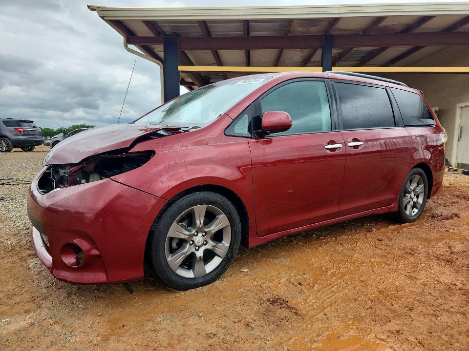 58033246 :رقم المزاد ، 5TDXK3DC0DS315219 vin ، 2013 Toyota Sienna مزاد بيع