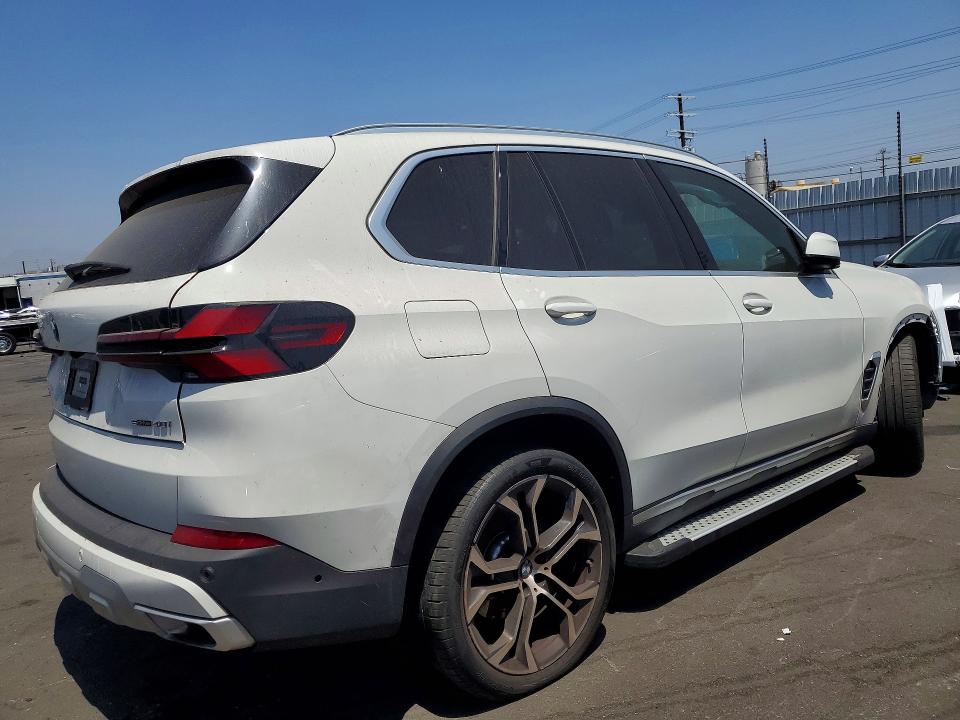 46678746 :رقم المزاد ، 5UX13EU09S9W51708 vin ، 2025 Bmw X5 مزاد بيع