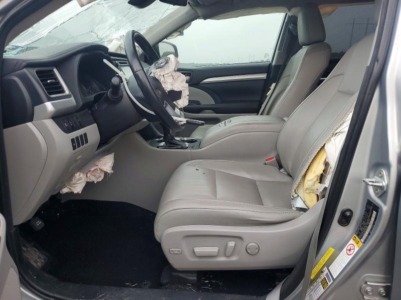 2018 Toyota Highlander მანქანა იყიდება აუქციონზე, vin: 5TDKZRFH2JS538097, აუქციონის ნომერი: 57695596