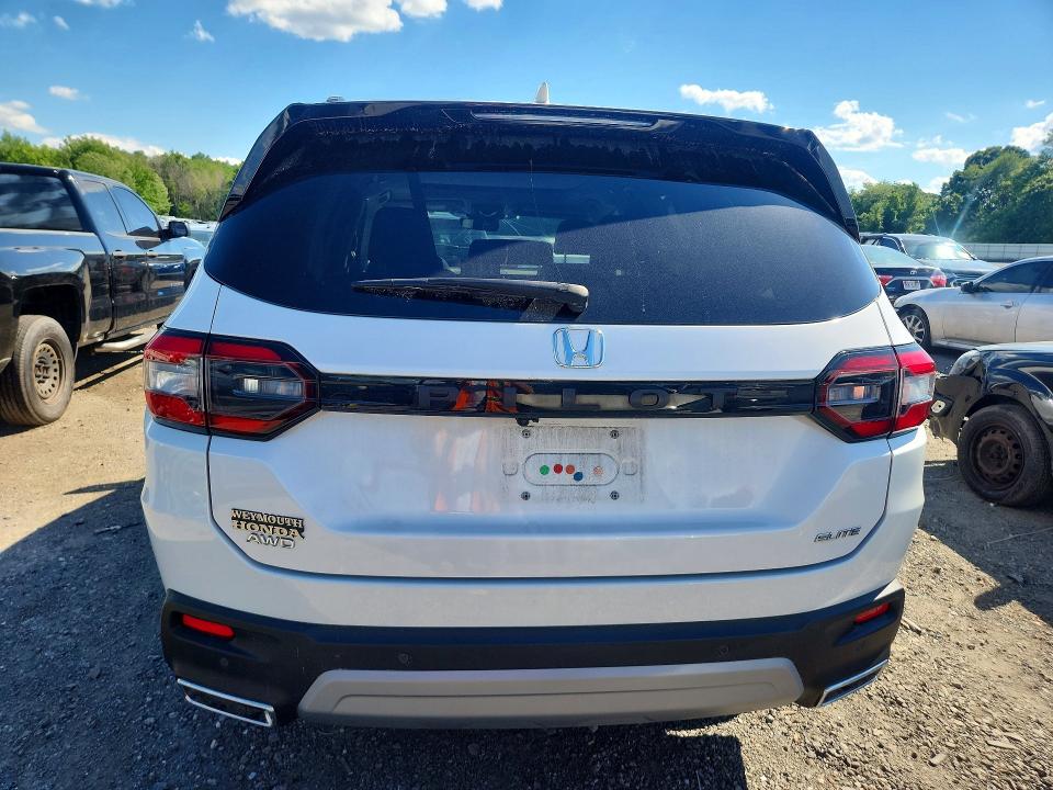 58281146 :رقم المزاد ، 5FNYG1H88PB010978 vin ، 2023 Honda Pilot مزاد بيع