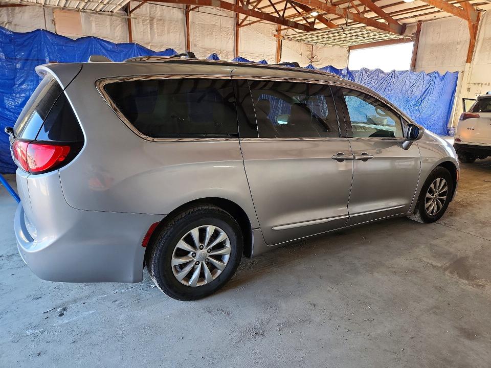 Продаж на аукціоні авто 2018 Chrysler Pacifica, vin: 2C4RC1BG1JR120492, номер лоту: 55586006