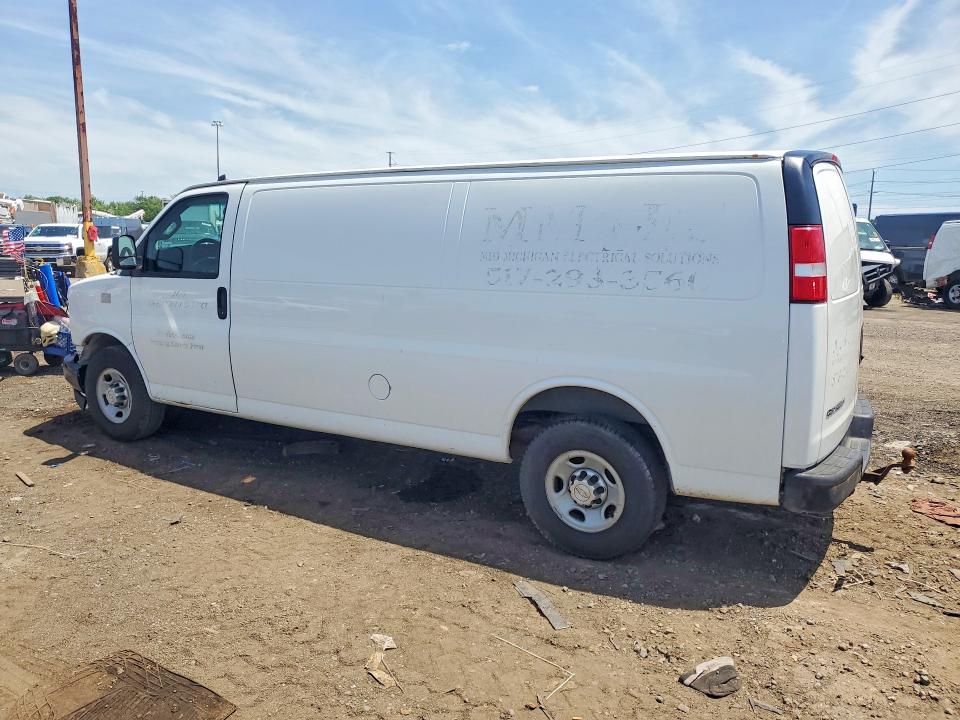 57156536 :رقم المزاد ، 1GCWGBFG7H1128604 vin ، 2017 Chevrolet Express G2500 مزاد بيع