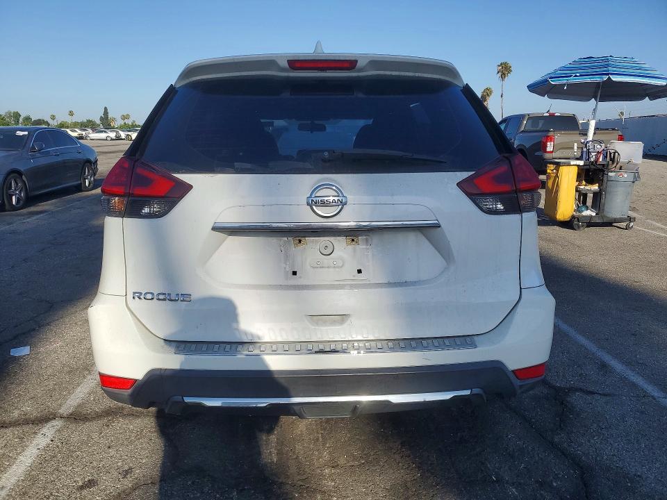 57717456 :رقم المزاد ، 5N1AT2MT5HC741729 vin ، 2017 Nissan Rogue مزاد بيع