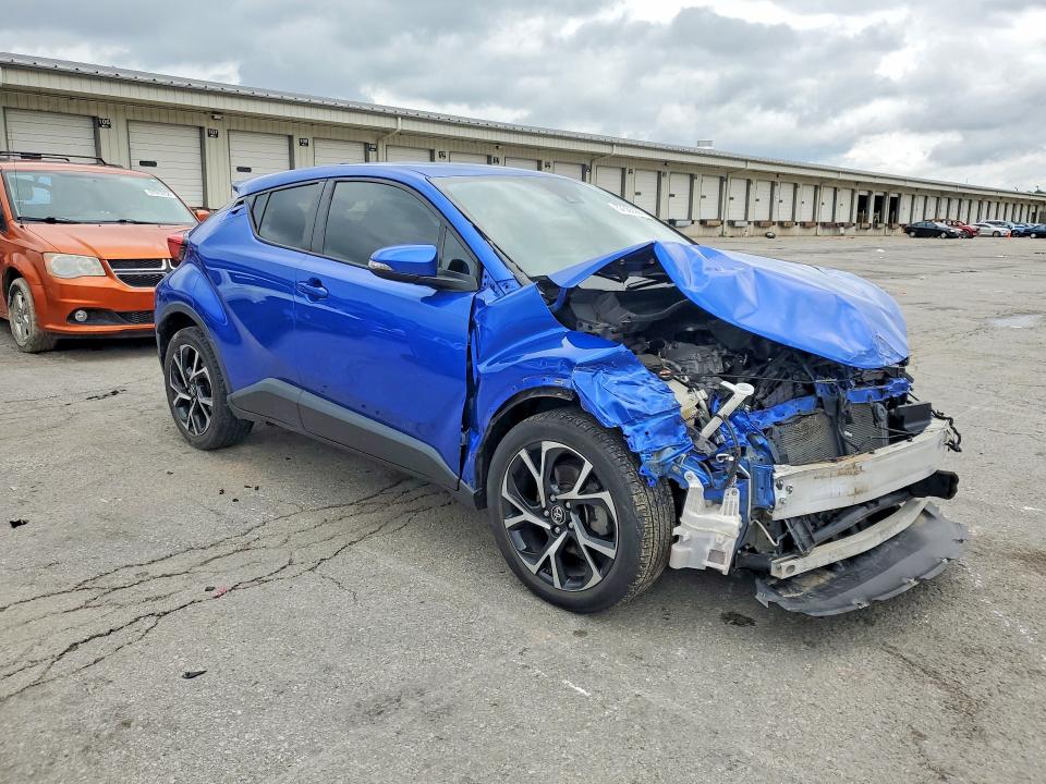 57386386 :رقم المزاد ، NMTKHMBX6JR057187 vin ، 2018 Toyota C-hr مزاد بيع