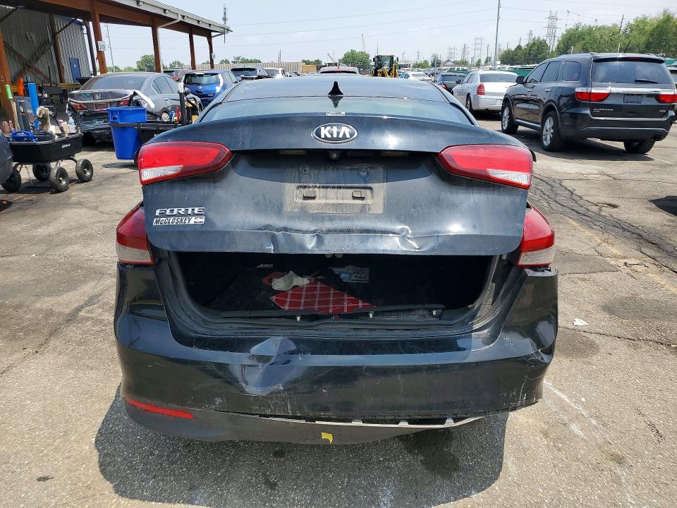 2017 Kia Forte მანქანა იყიდება აუქციონზე, vin: 3KPFL4A78HE116361, აუქციონის ნომერი: 58307506