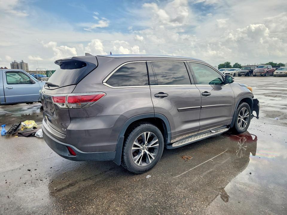 2016 Toyota Highlander მანქანა იყიდება აუქციონზე, vin: 5TDKKRFHXGS173889, აუქციონის ნომერი: 57208236