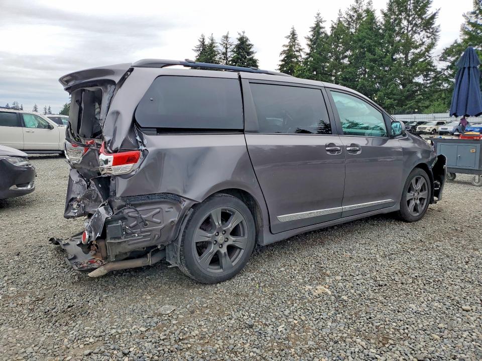 Продаж на аукціоні авто 2017 Toyota Sienna, vin: 5TDXZ3DC4HS779261, номер лоту: 56648046