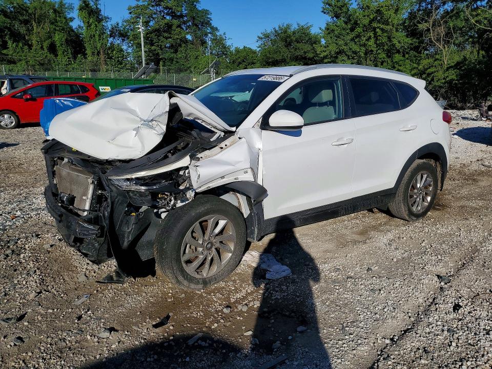 57219886 :رقم المزاد ، KM8J33A42GU127376 vin ، 2016 Hyundai Tucson مزاد بيع