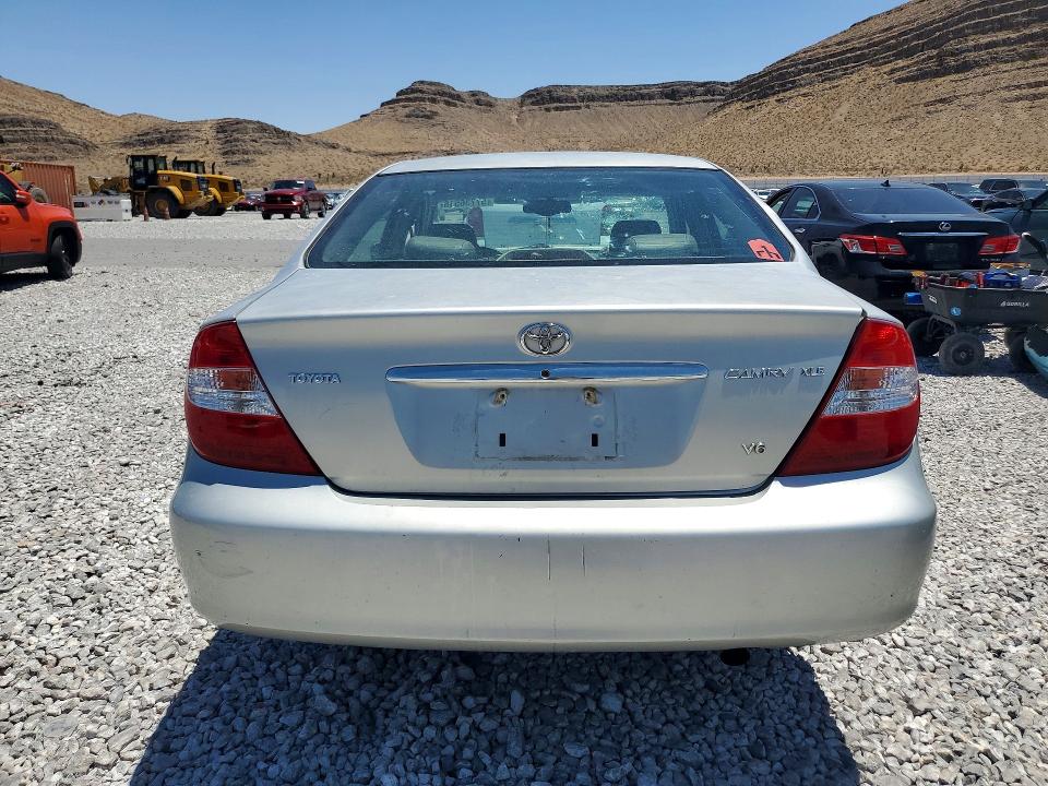 57736516 :رقم المزاد ، 4T1BF32K43U557767 vin ، 2003 Toyota Camry مزاد بيع