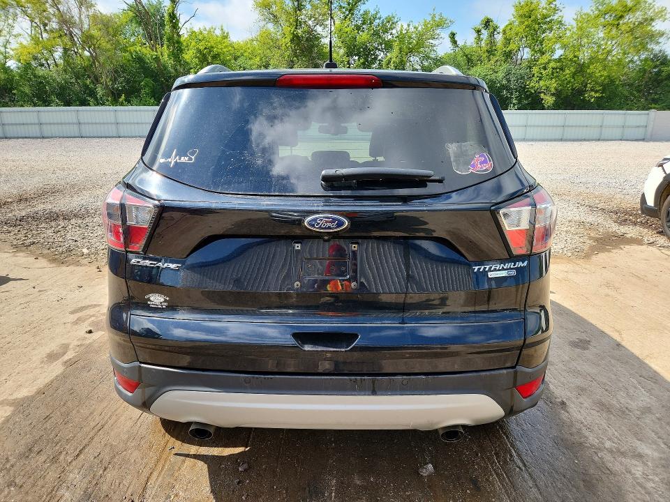 58493616 :رقم المزاد ، 1FMCU9J97HUD50132 vin ، 2017 Ford Escape مزاد بيع