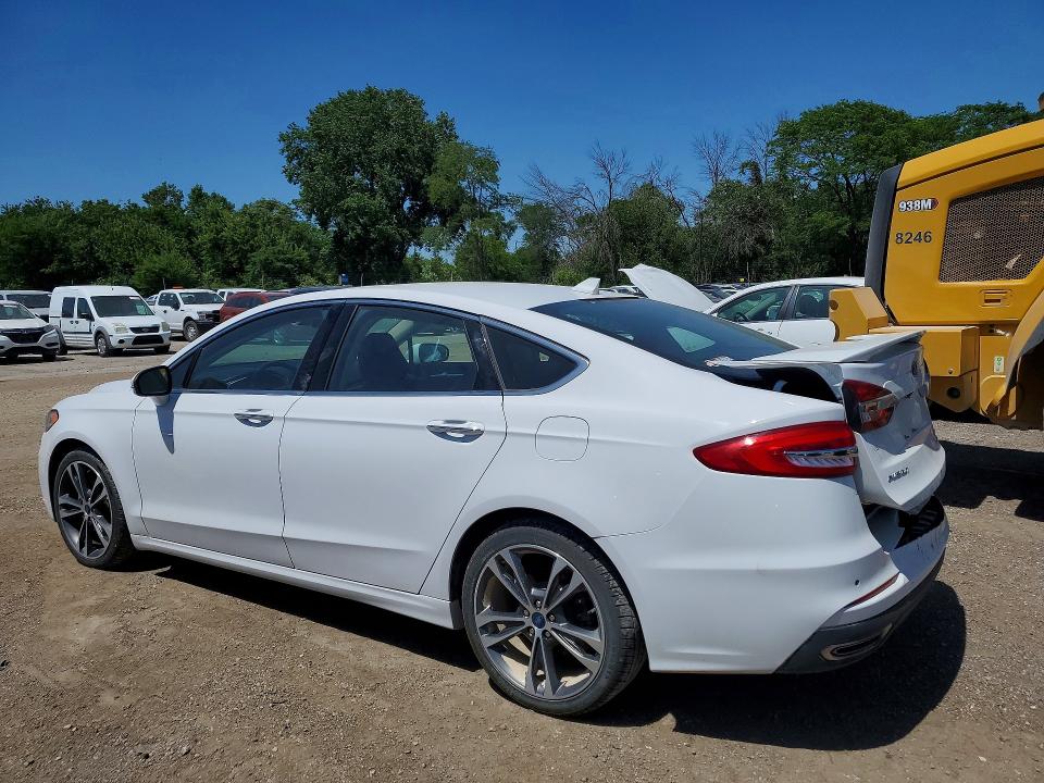 55797636 :رقم المزاد ، 3FA6P0D98LR206675 vin ، 2020 Ford Fusion مزاد بيع