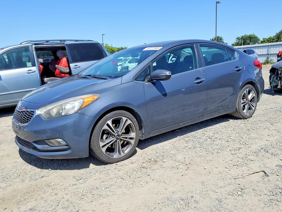 2015 Kia Forte მანქანა იყიდება აუქციონზე, vin: KNAFZ4A84F5282583, აუქციონის ნომერი: 56322986