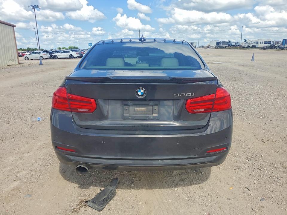 56542786 :رقم المزاد ، WBA8E1G51GNT35161 vin ، 2016 Bmw 320 مزاد بيع