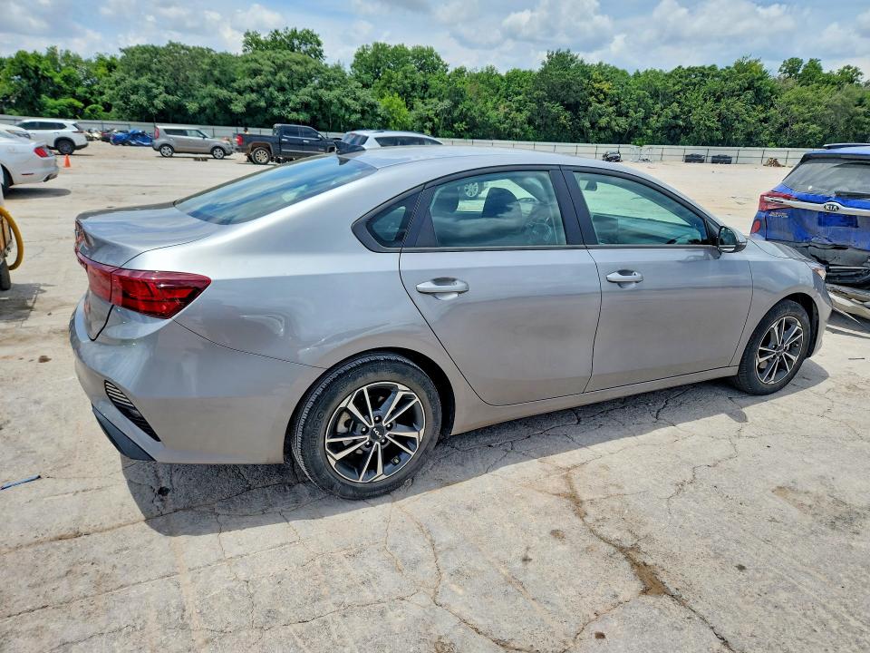 2024 Kia Forte მანქანა იყიდება აუქციონზე, vin: 3KPF24AD7RE725306, აუქციონის ნომერი: 56085776