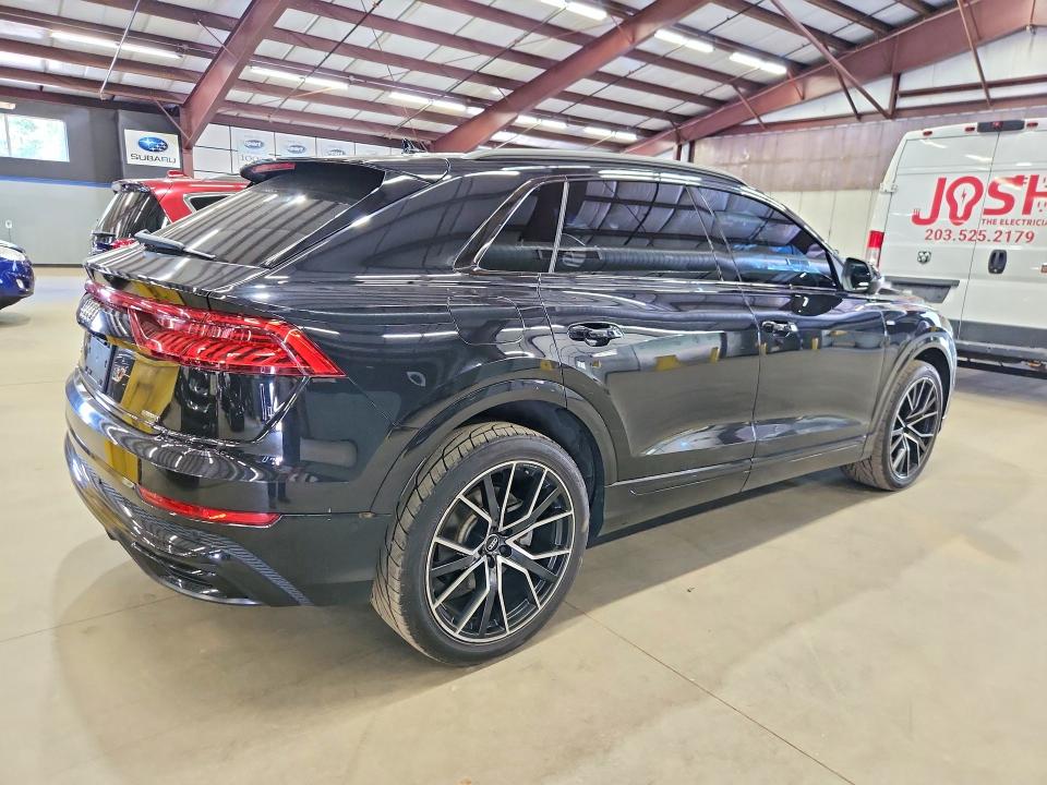 57812786 :رقم المزاد ، WA1DVAF11KD028727 vin ، 2019 Audi Q8 مزاد بيع