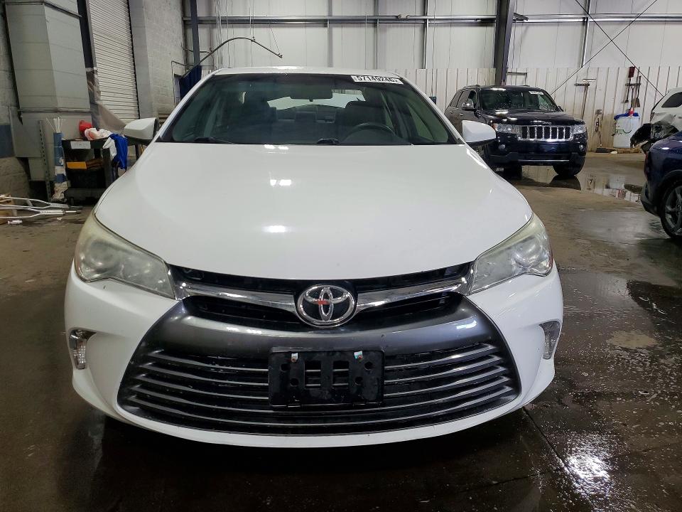 57149246 :رقم المزاد ، 4T1BF1FK2GU563555 vin ، 2016 Toyota Camry مزاد بيع
