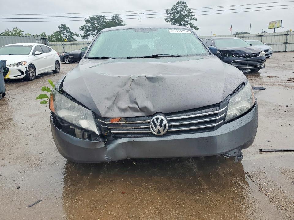 57777256 :رقم المزاد ، 1VWAS7A31FC070742 vin ، 2015 Volkswagen Passat مزاد بيع