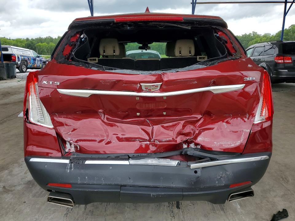57000306 :رقم المزاد ، 1GYKNBRS0HZ190541 vin ، 2017 Cadillac Xt5 مزاد بيع