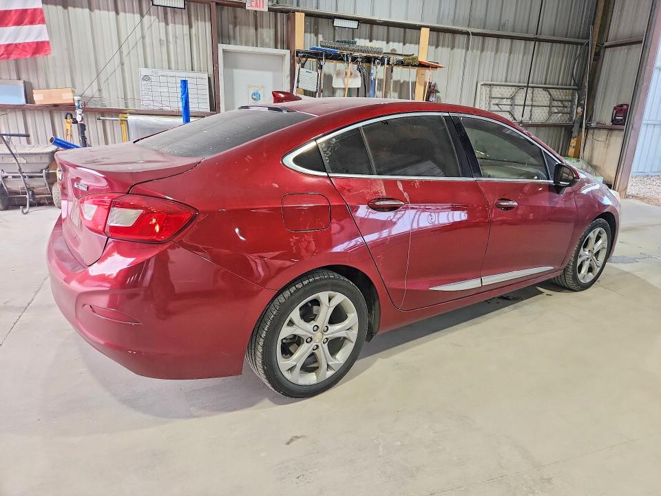 56132616 :رقم المزاد ، 1G1BF5SM7J7183838 vin ، 2018 Chevrolet Cruze مزاد بيع