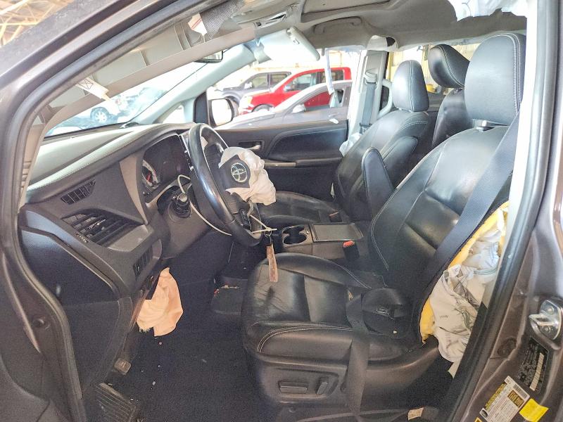 58860026 :رقم المزاد ، 5TDXK3DC7GS743079 vin ، 2016 Toyota Sienna مزاد بيع