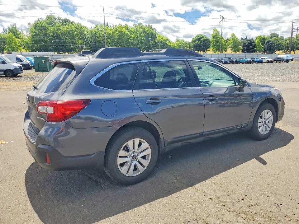 2018 Subaru Outback მანქანა იყიდება აუქციონზე, vin: 4S4BSAHC1J3332306, აუქციონის ნომერი: 57633646