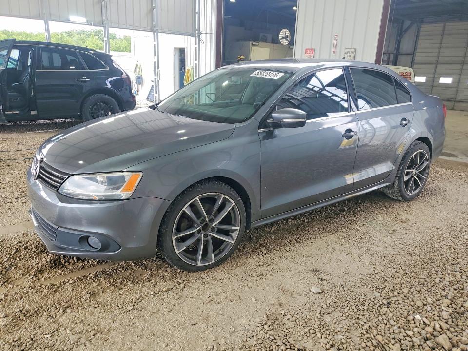 58829476 :رقم المزاد ، 3VWLL7AJ7CM322573 vin ، 2012 Volkswagen Jetta مزاد بيع