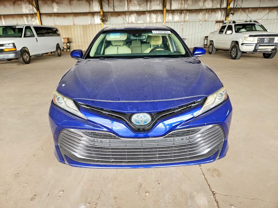 57392926 :رقم المزاد ، 4T1B21HK8JU507569 vin ، 2018 Toyota Camry Hybrid مزاد بيع